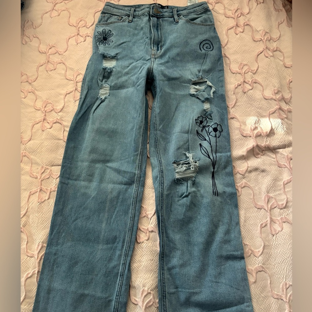 Hollister Stylish Blue Distressed Women's Ultra High-Rise Jeans Dad Jean